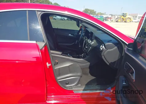 2014 Mercedes-Benz Cla 250 из США, поврежденный, VIN WDDSJ4EB7EN027753